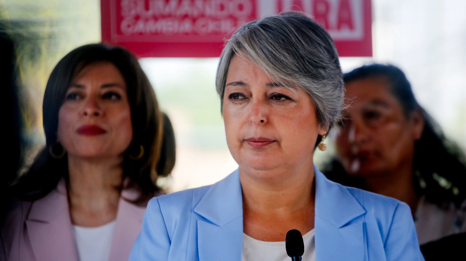 Jara recalibra la recta final defiende a Matthei, presiona a Kast y niega derrotismo en su comando