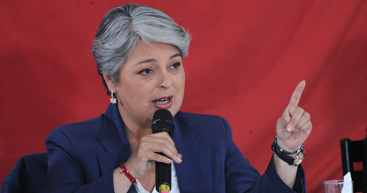 Jara tacha de "autoritario" a Kast y confirma que recogerá propuestas de Matthei y Parisi