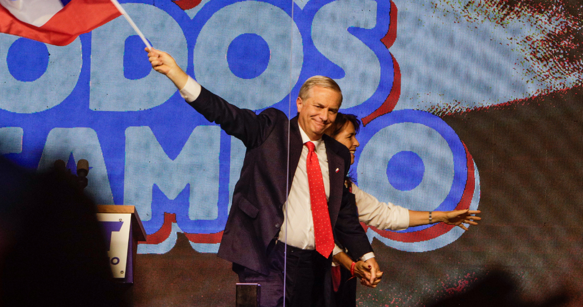 Bío Bío: Republicanos y el PSC celebran giro a la derecha y Chile Vamos compromete apoyo para balotaje