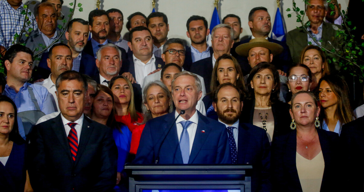 Kast despliega agenda territorial con medio centenar de alcaldes y anuncia visita a frontera norte