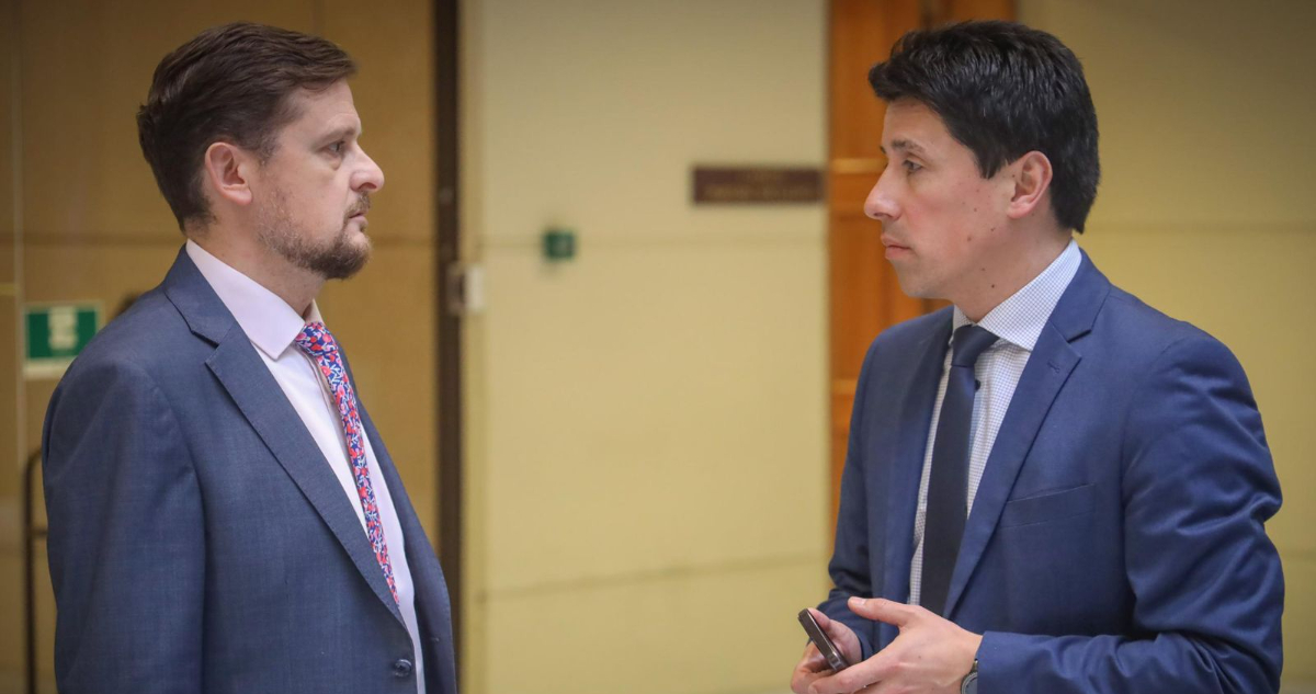 Diputados de oposición piden al presidente Boric acelerar proyecto de ley para combatir robo de salmón