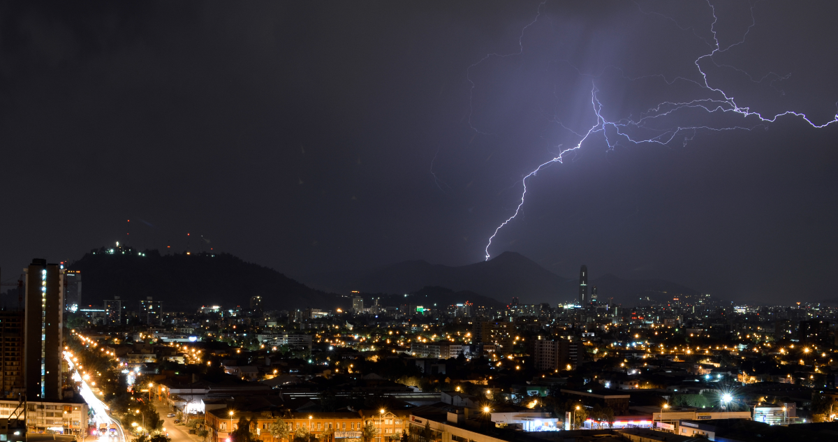 Lluvia y probables tormentas eléctricas en la RM: pronostican cantidad de mm que caerán en Santiago