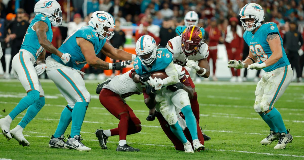 Miami Dolphins ganaron en el primer duelo de la NFL en España.