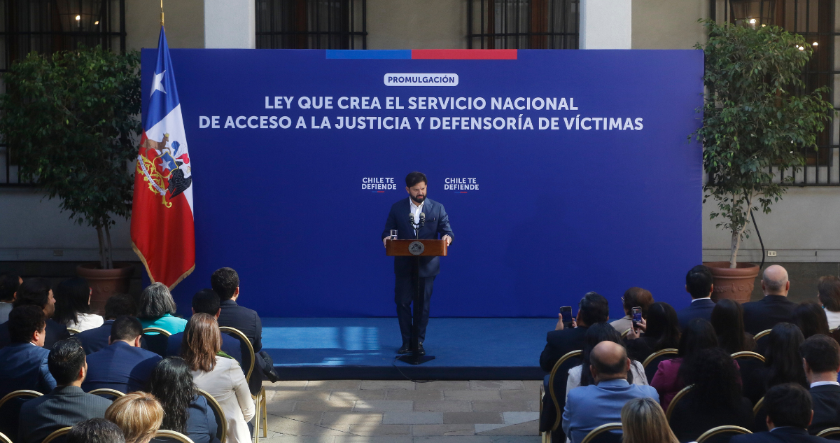 Presidente Gabriel Boric encabeza la promulgación de la Ley que crea el Servicio Nacional de Acceso a la Justicia y Defensoría de Víctimas de Delitos