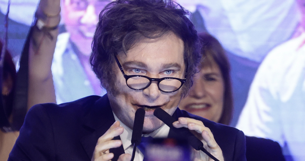 Milei cambia equipo tras legislativas renunció jefe de gabinete y el ministro del Interior