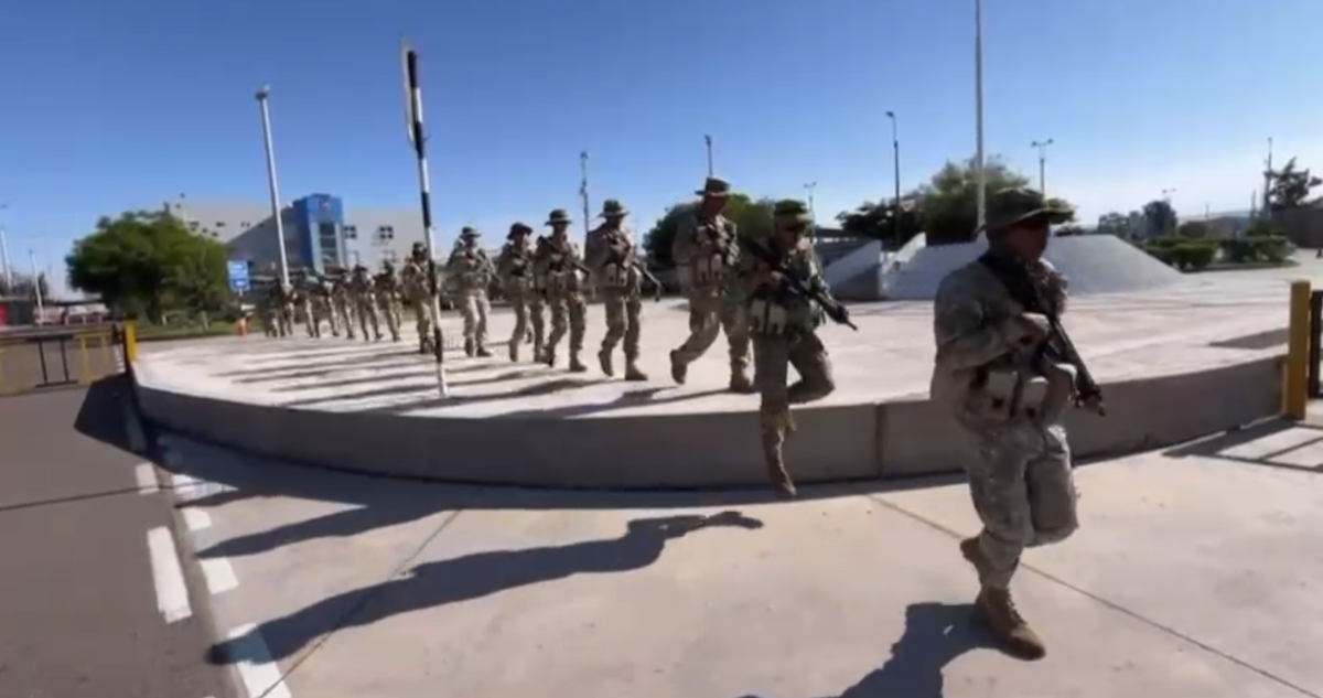 militares peruanos en la frontera