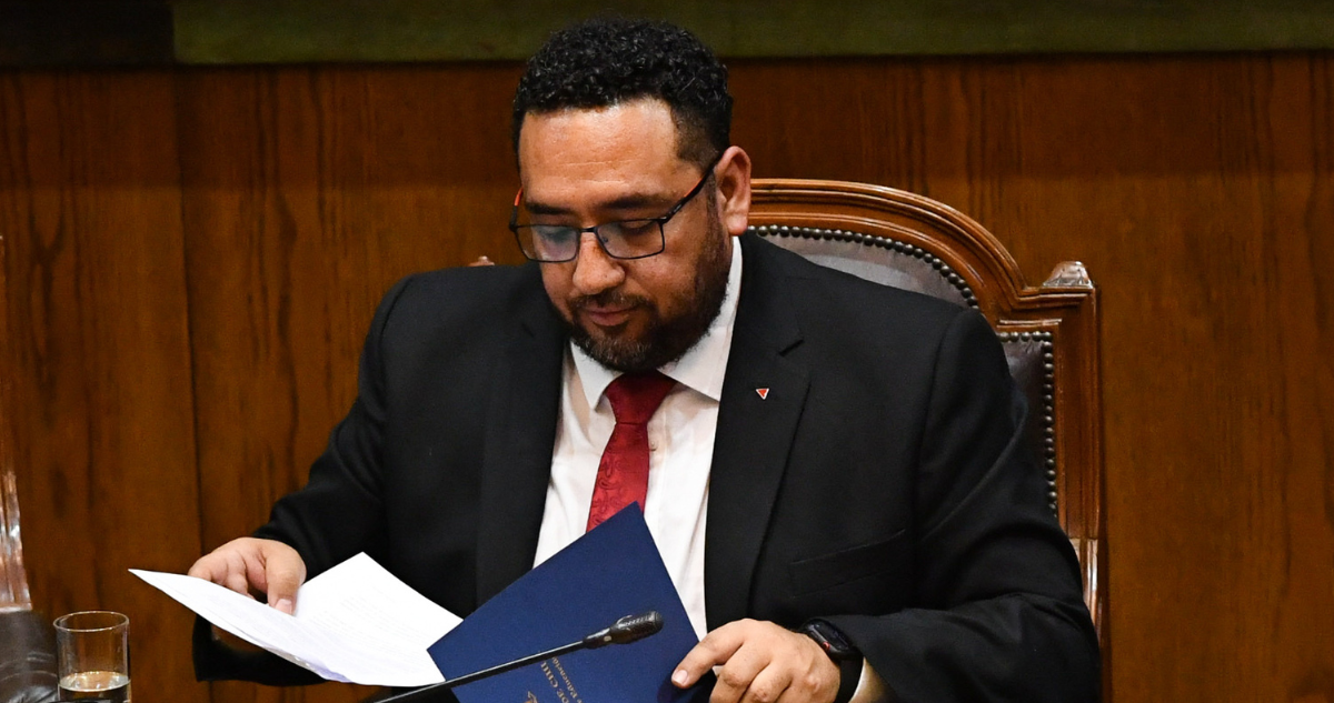 Ministro Cataldo reconoce que “no están enamorados” del diseño original del FES: “Es perfectible”