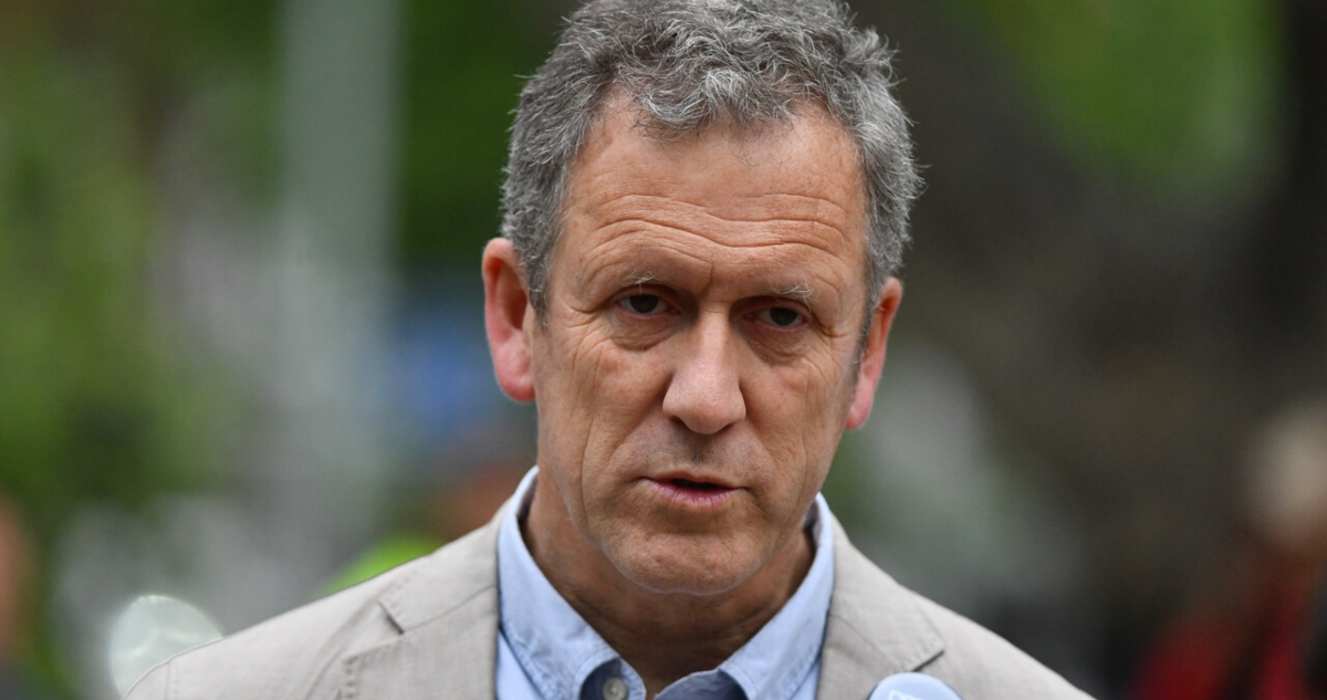 Ministro de Transporte y sello que advertirá riesgos en conducción vehicular de algunos medicamentos