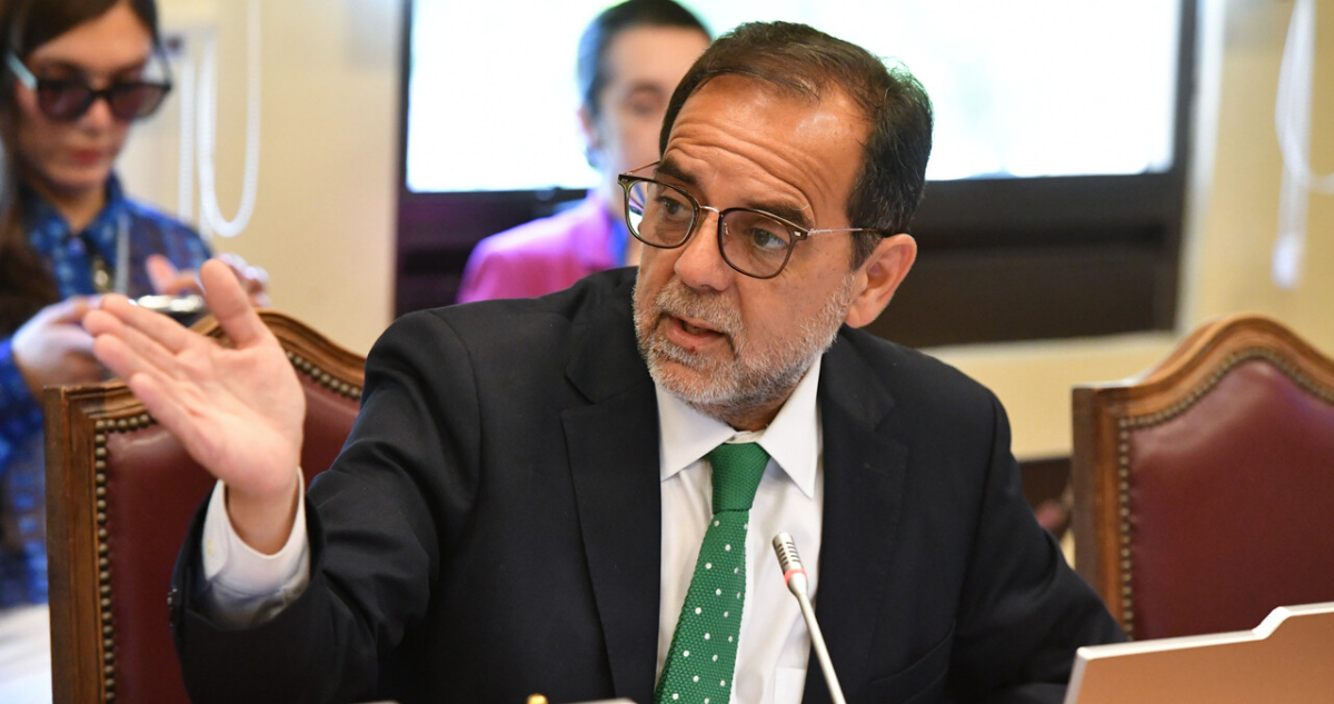 Urgencia médica deja a diputado Mulet sin defender Acusación Constitucional contra Pardow en el Senado