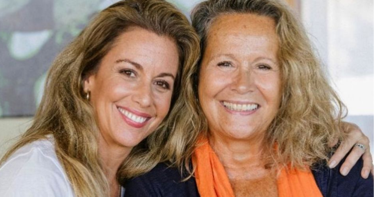 Yuyuniz Navas y su madre, Eli de Caso, en referencia al triple homicidio de La Reina