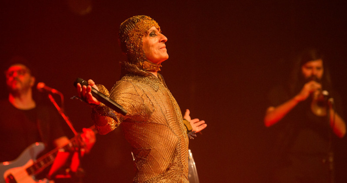 Ícono de la música brasileña Ney Matogrosso debutará en Chile: adelantan detalles de Teatro a Mil 2026