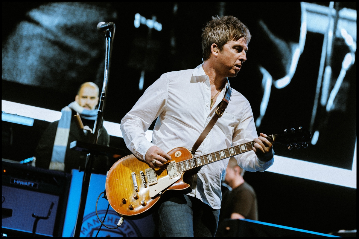 De proporciones bíblicas: así fue el concierto de Oasis en Chile que repletó el Estadio Nacional