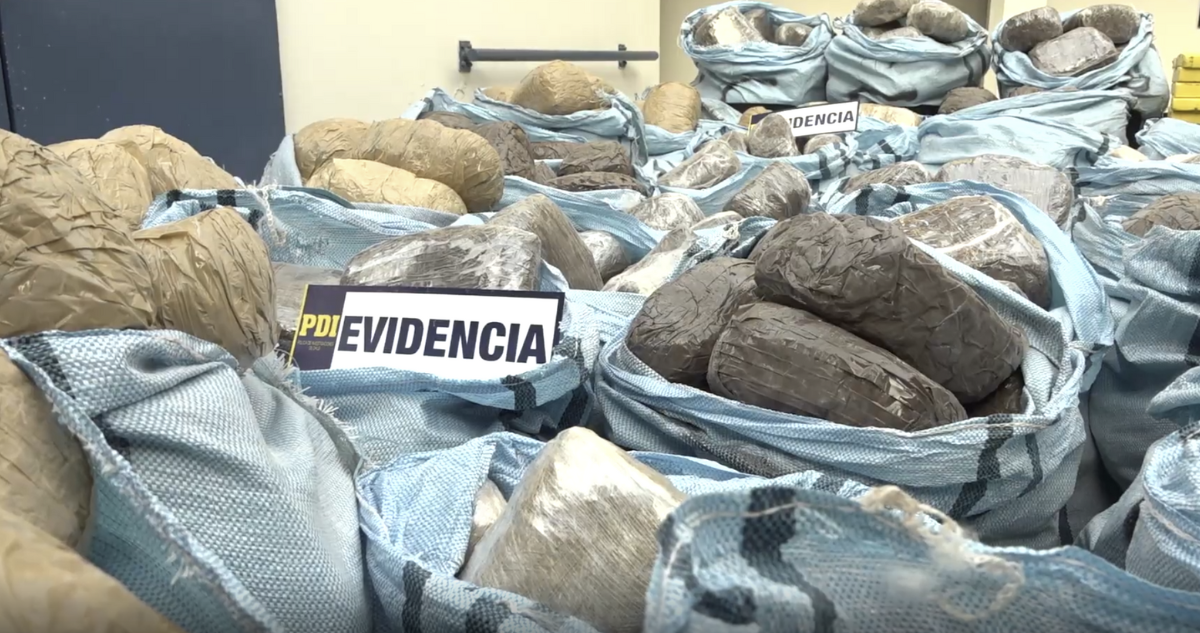 Operación Norte Grande PDI incauta casi dos toneladas de droga y dos chilenos fueron detenidos