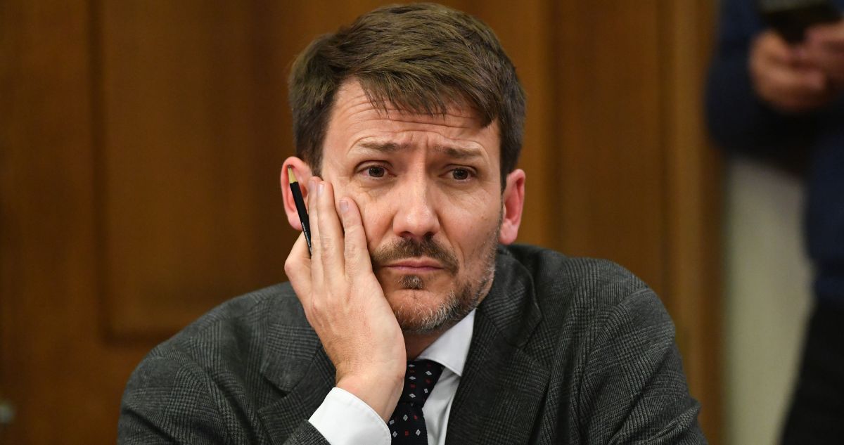 Fracasa comisión revisora de AC de Pardow por falta de quorum: exministro dice que acusación es falsa