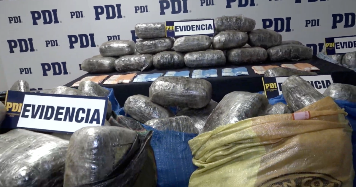PDI detiene a sujeto que trasladaba 500 kilos de droga para comercializarla en la región Metropolitana