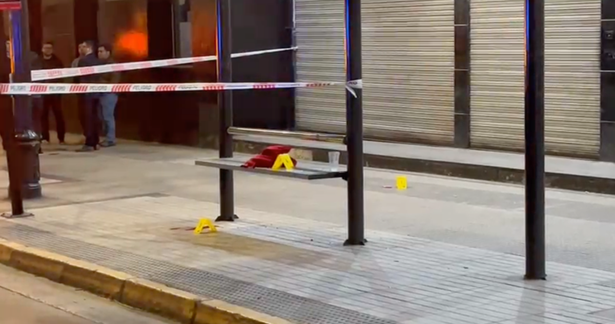 Funcionario PDI dispara contra asaltante que lo intimidó con arma blanca en Santiago