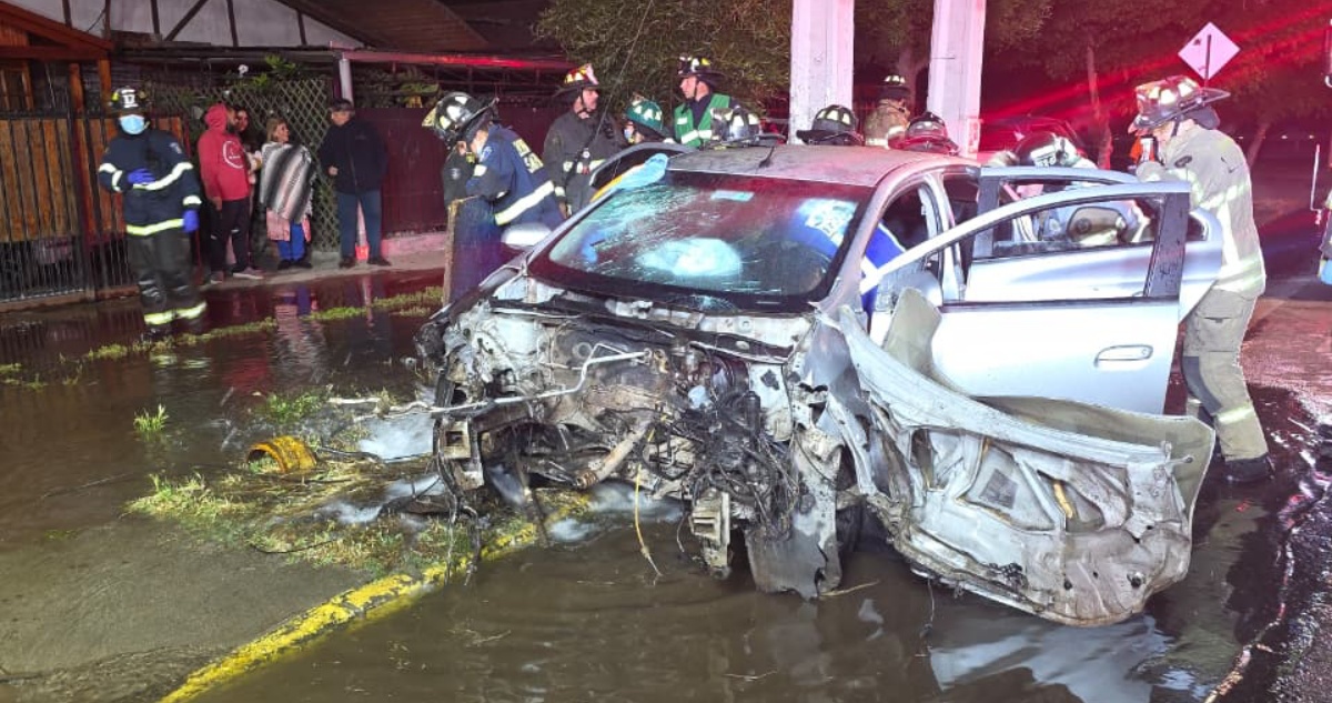 Detienen a conductor que generó corte de luz y fuga de agua tras persecución en Estación Central
