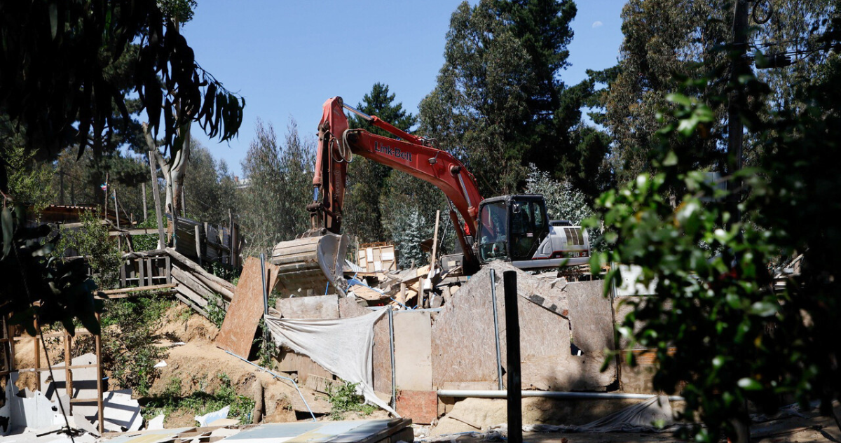 Tras desalojo en campamento de Placilla en Valparaíso: solo una familia acudió a albergue