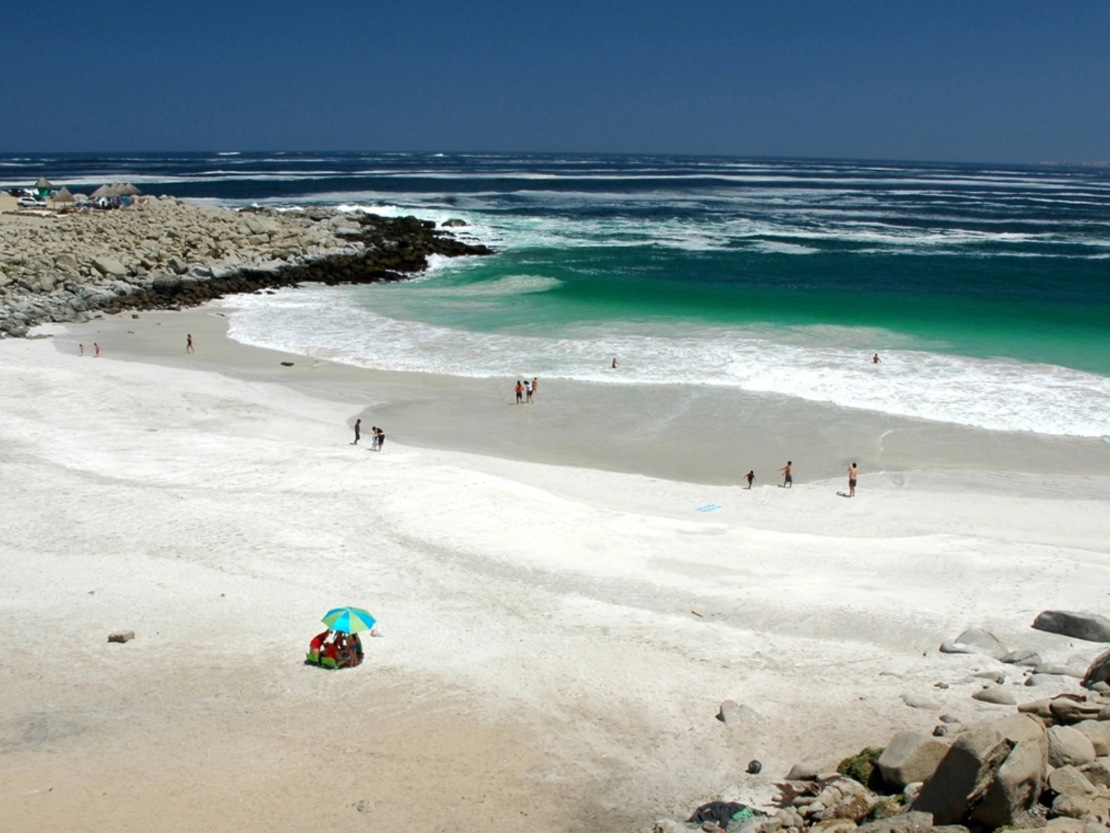 Playa La Virgen, un paraíso escondido en el norte de Chile