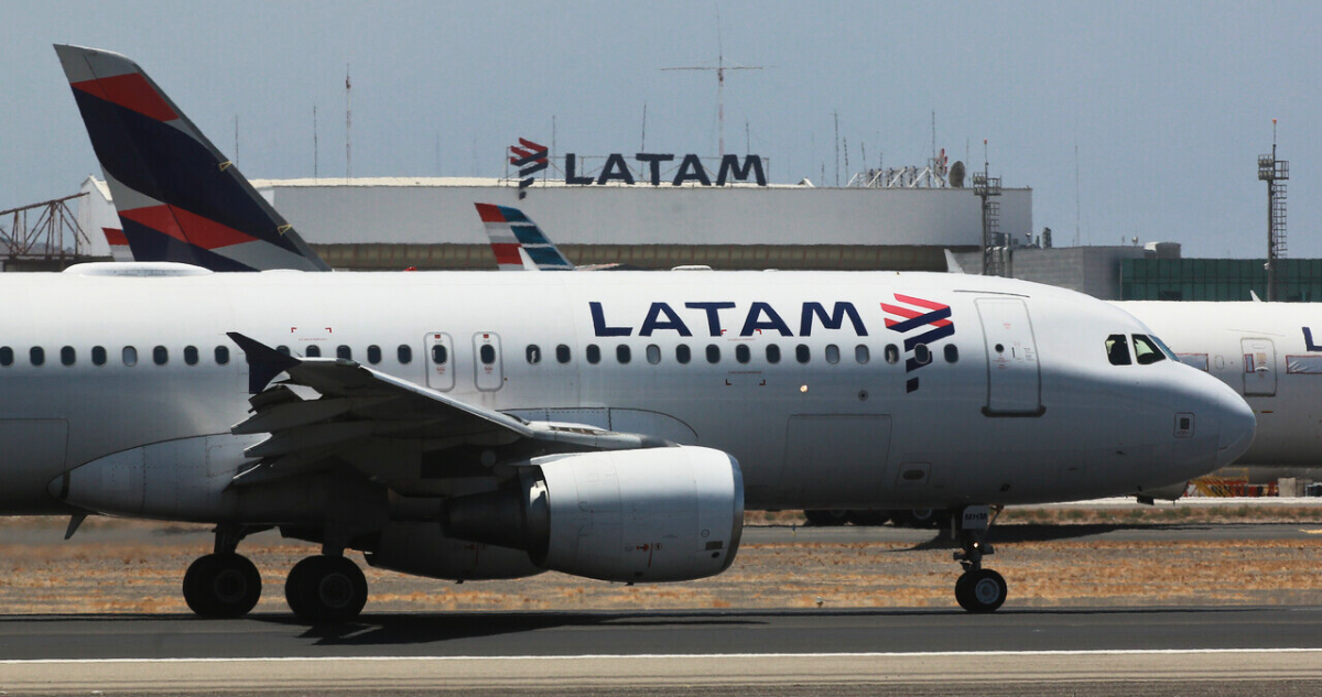 reembolso vuelo latam huelga