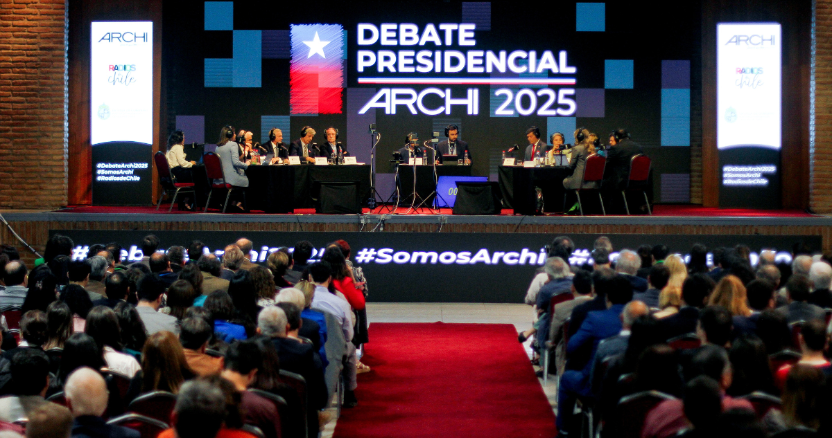 Foto de contexto Debate ARCHI