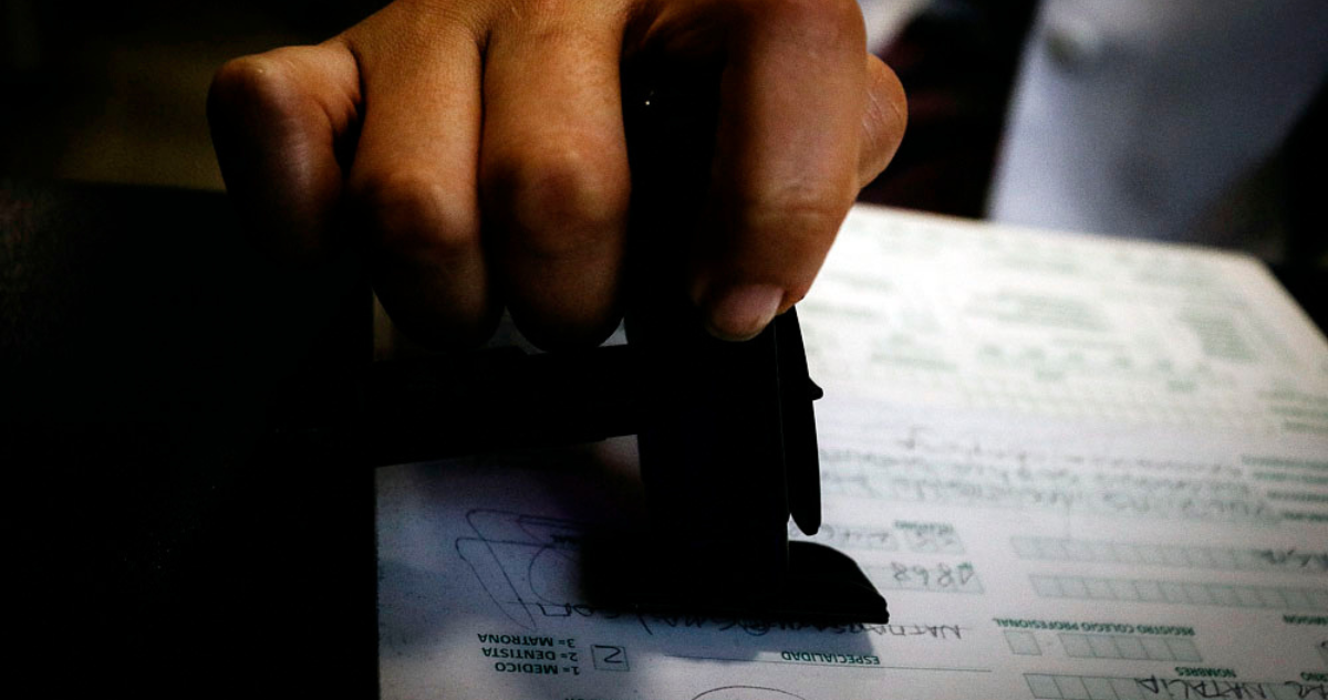 Prisión preventiva para médico por fraude al Fisco por $13 mil millones con licencias médicas falsas