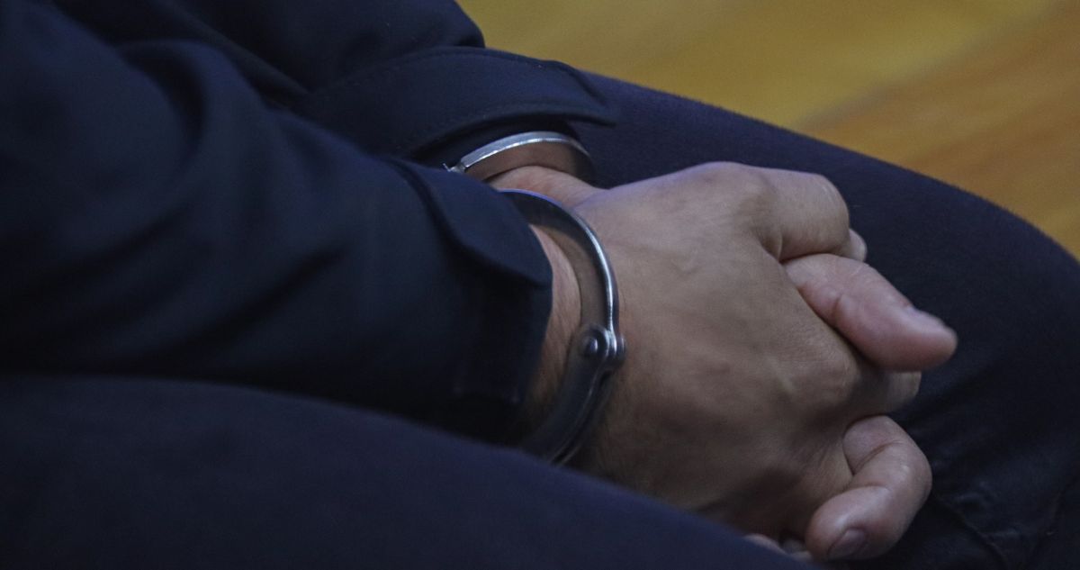 Decretan prisión preventiva para imputado por homicidio con alevosía de adulto mayor en Curicó