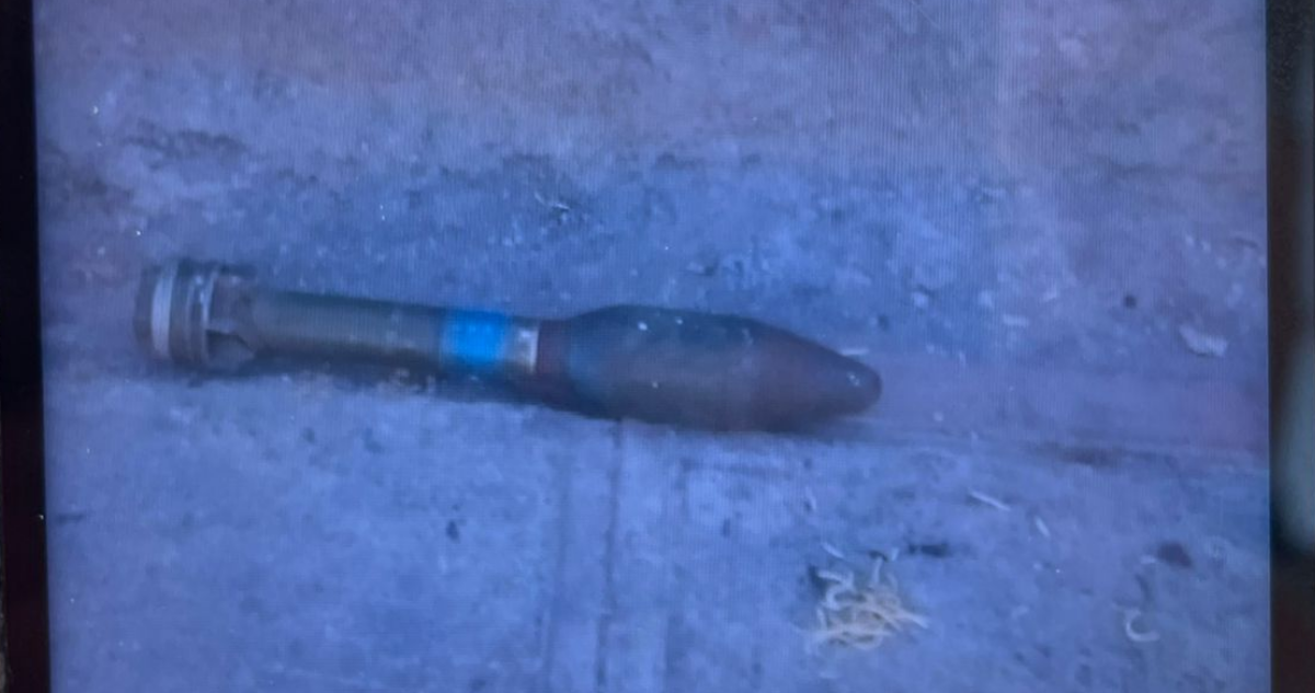 Encuentran un proyectil de lanzacohetes abandonado en pleno sector residencial de Estación Central