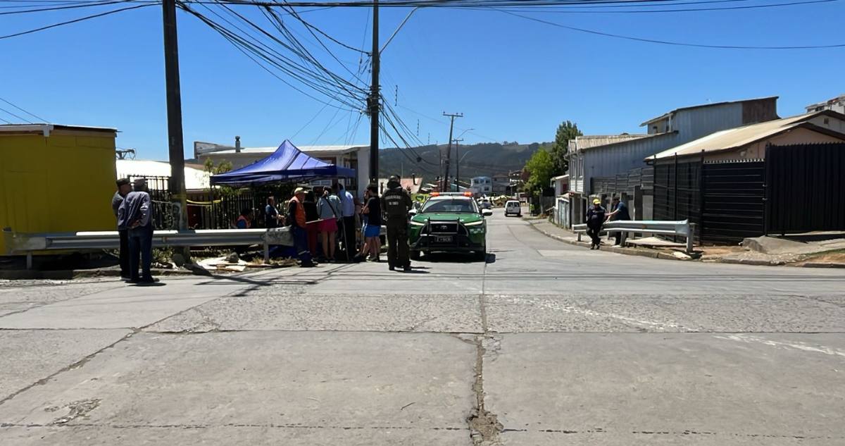 Adulta mayor se desvaneció frente a Cesfam en Lota, se habrían negado a auxiliarla y falleció