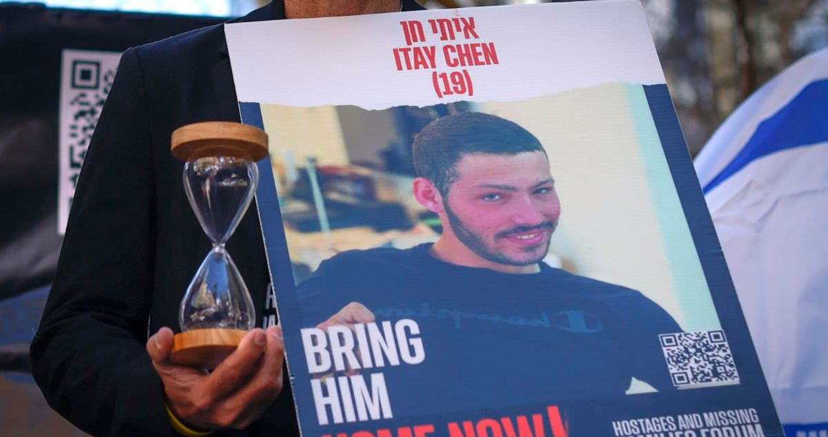 Identifican nuevo cuerpo de rehén entregado por Hamás: corresponde a soldado de 19 años