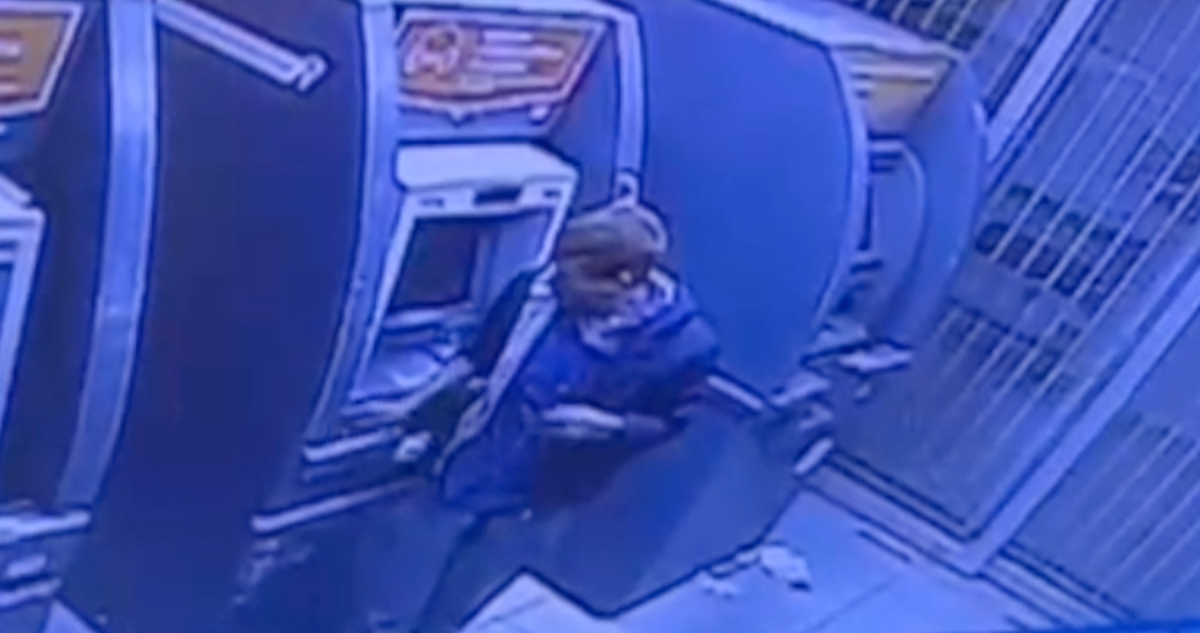 Detienen a delincuente que fue sorprendido robando en sucursal BancoEstado de Macul