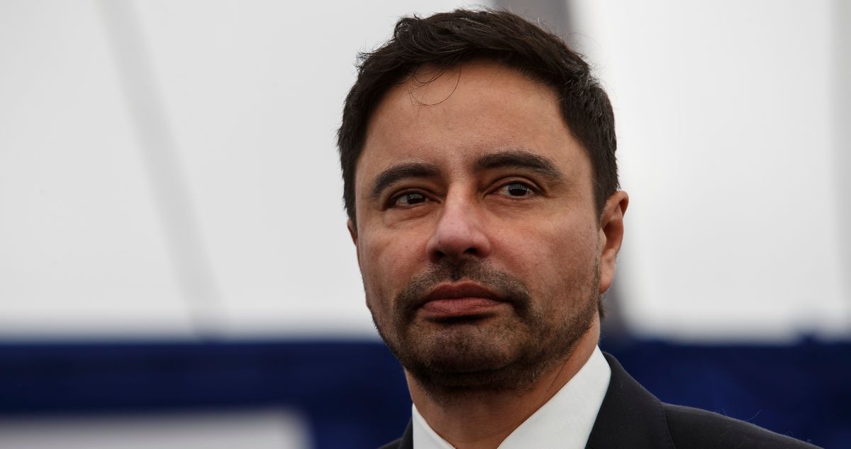 Carter respalda uso de vidrio blindado por Kast y acusa “frivolidad” de Matthei tras crítica en debate