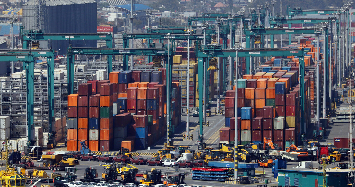 Más de 40 gremios empresariales critican idea de royalty portuario: "Es un golpe a la competitividad"