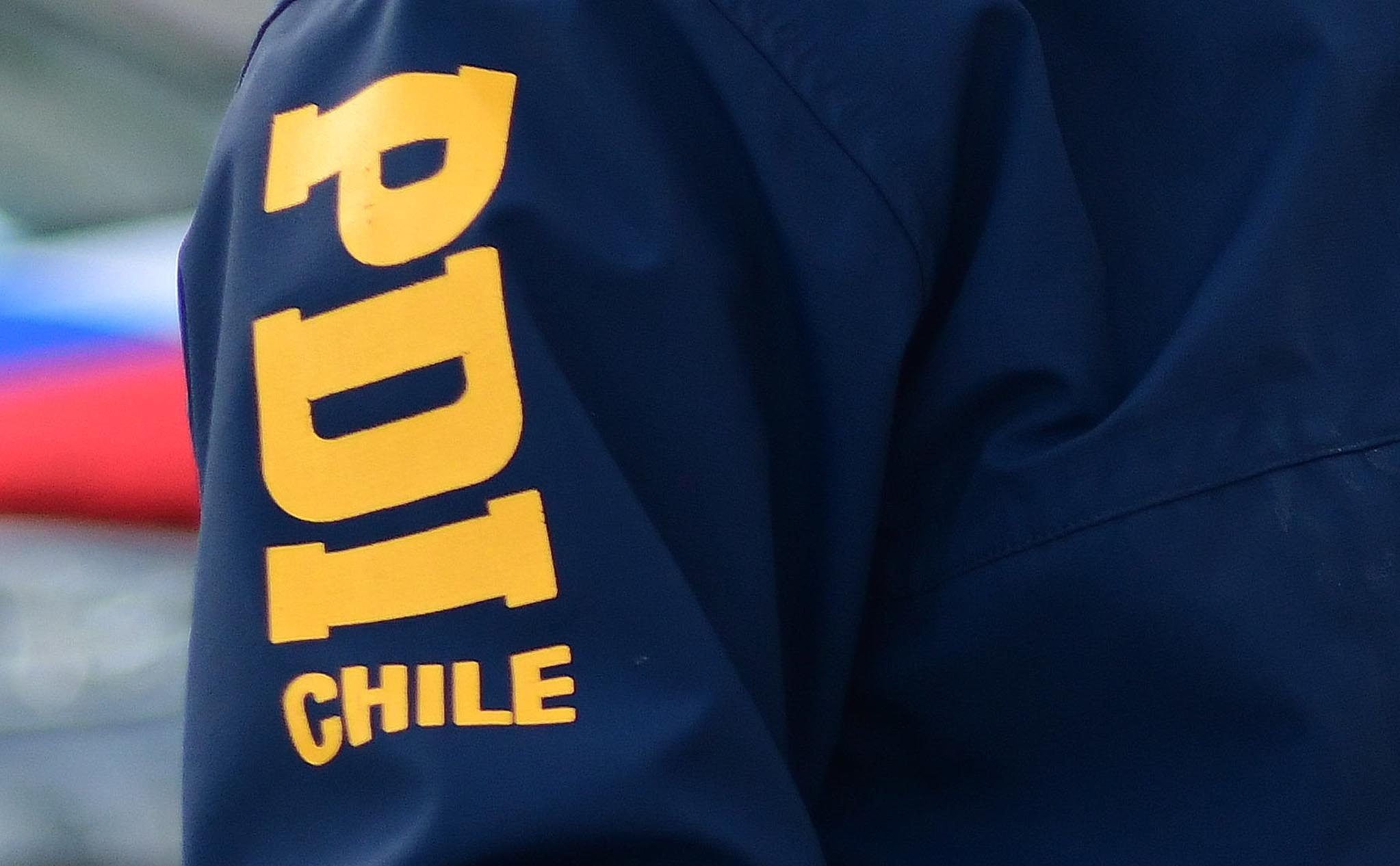 Detienen a seis funcionarios de la PDI acusados de contrabando, malversación y tráfico de drogas