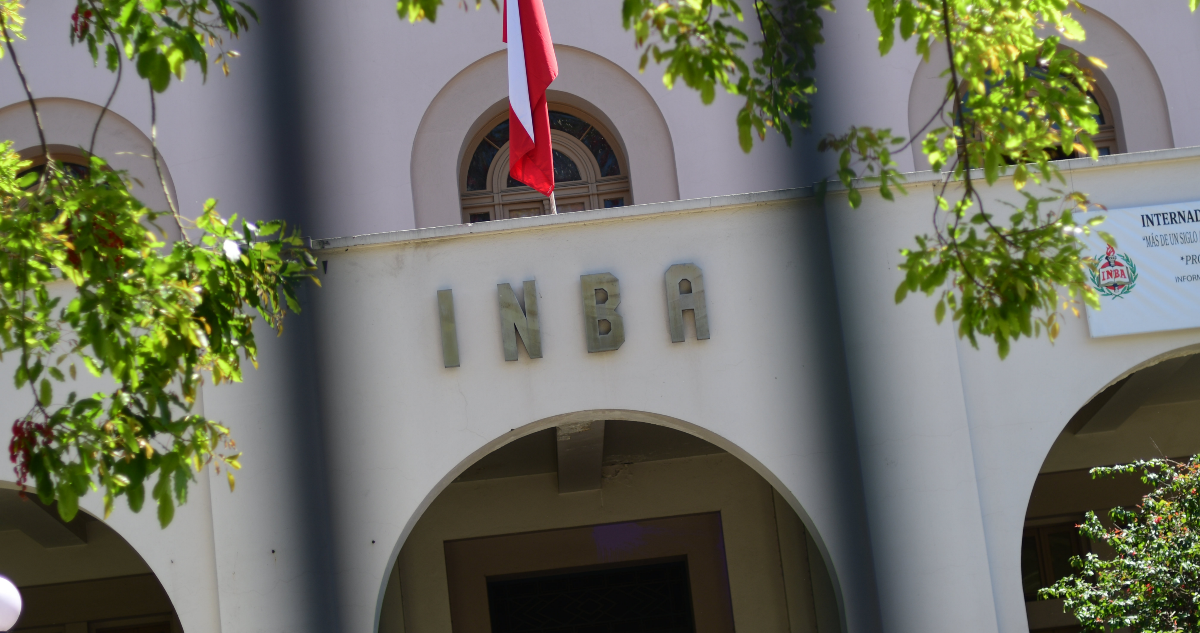 Suspenden licenciaturas de cuarto medio en el INBA por falta de seguridad tras hechos con encapuchados