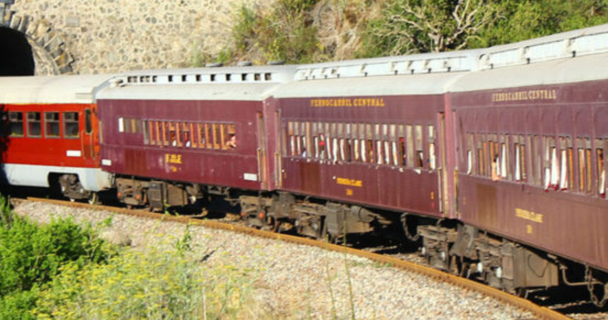 Tren del Recuerdo cuenta con dispositivo de seguridad durante su desplazamiento por La Araucanía