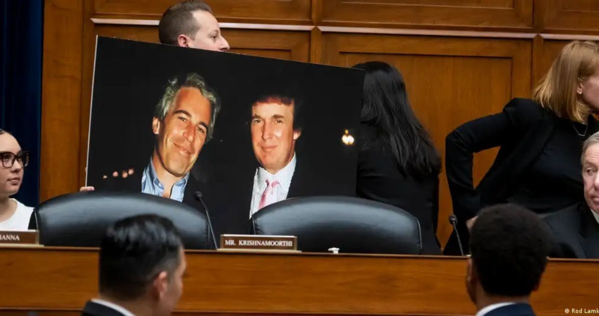 Revelan desconocidos correos electrónicos de Epstein que podrían probar vínculos con Trump