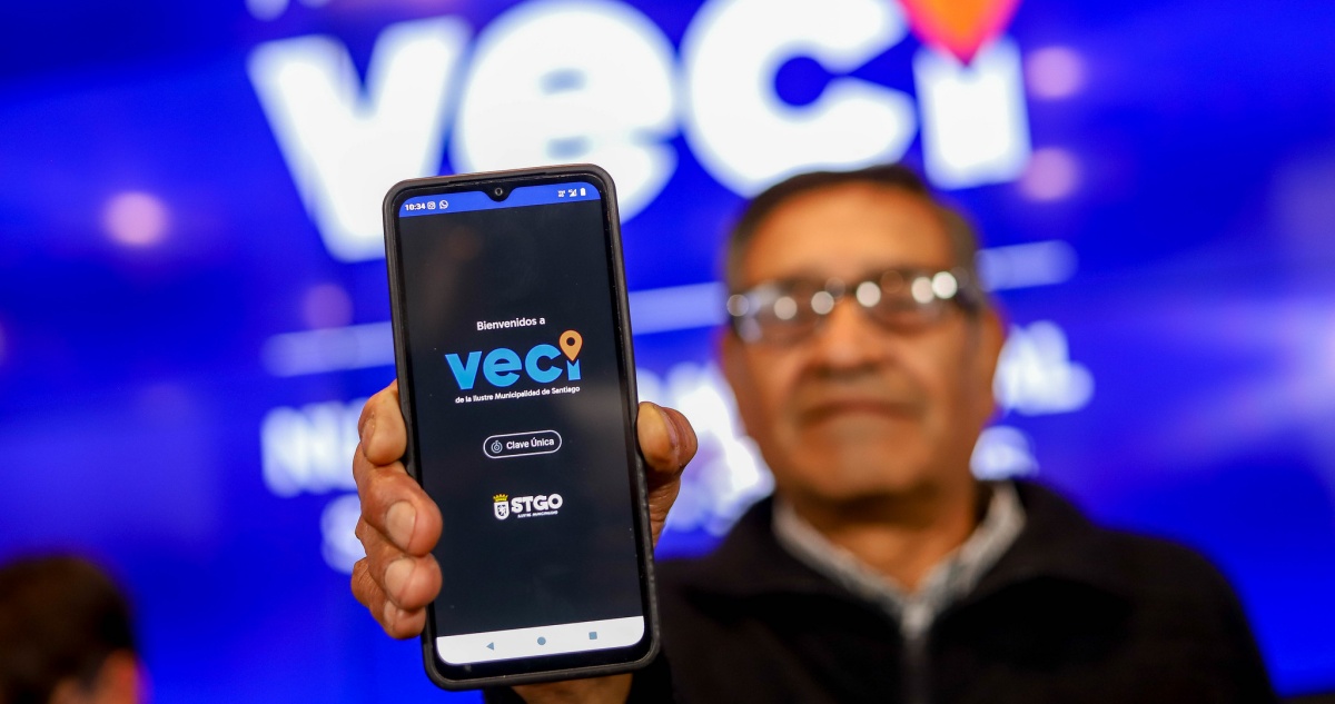 Municipalidad de Santiago presenta “Veci Stgo”, app para reportar incidentes y realizar trámites