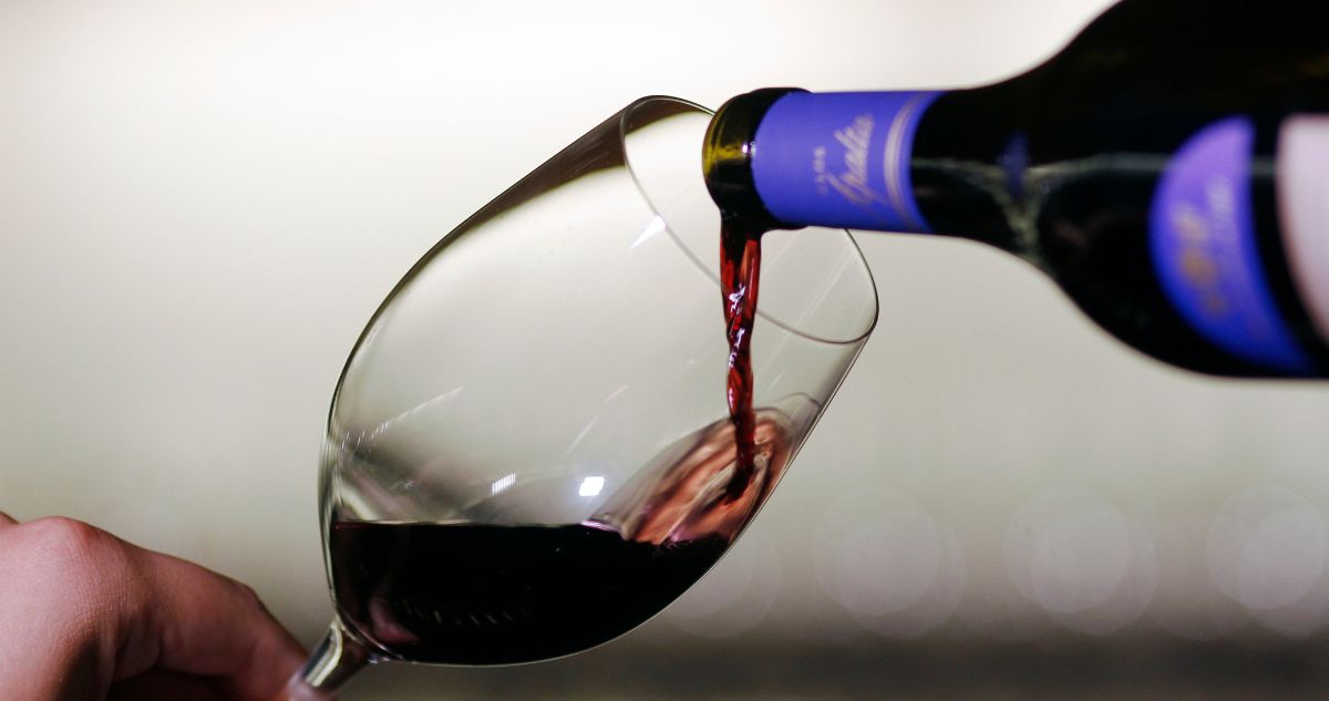 Por efecto de cambio climático, reportan caída de producción de vino en Chile y ventaja de Argentina