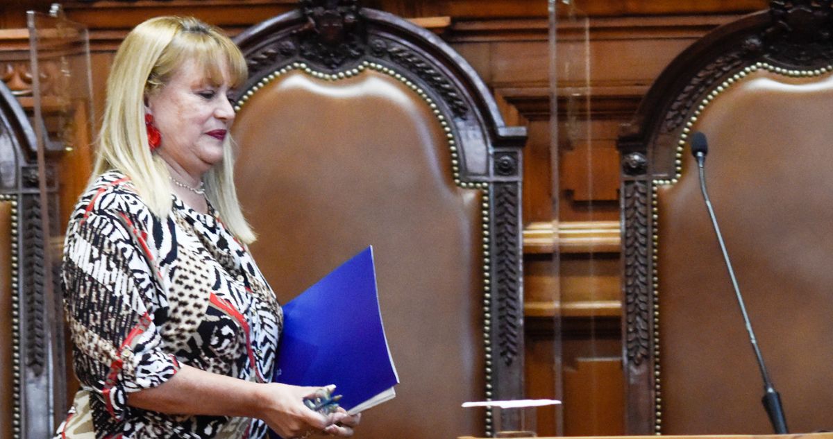 Fiscalía presenta querella contra exministra Ángela Vivanco en arista Bielorrusa del caso Audio