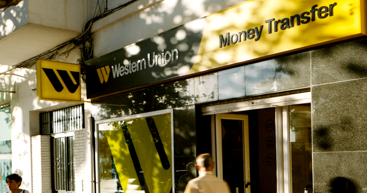 Acumuló casi 2 mil quejas: Sernac busca que Western Union dé solución a problemas en envíos de dineros