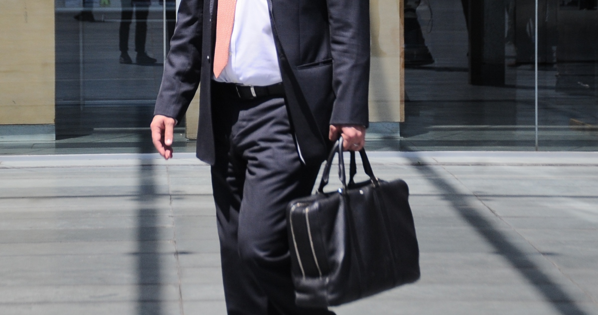 Emiten orden de detención de abogado condenado por quedarse con dinero de cliente