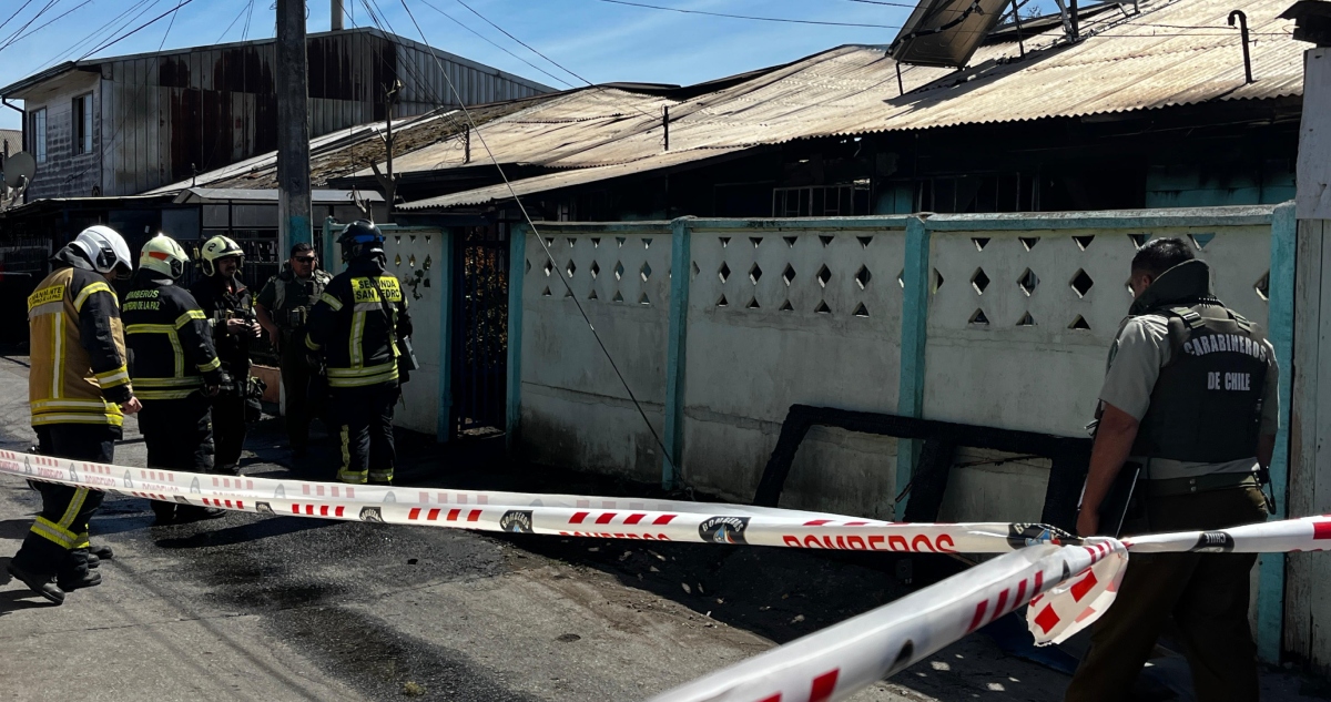 https://media.biobiochile.cl/wp-content/uploads/2025/12/adulta-mayor-muere-incendio-viviendas-san-pedro.jpg