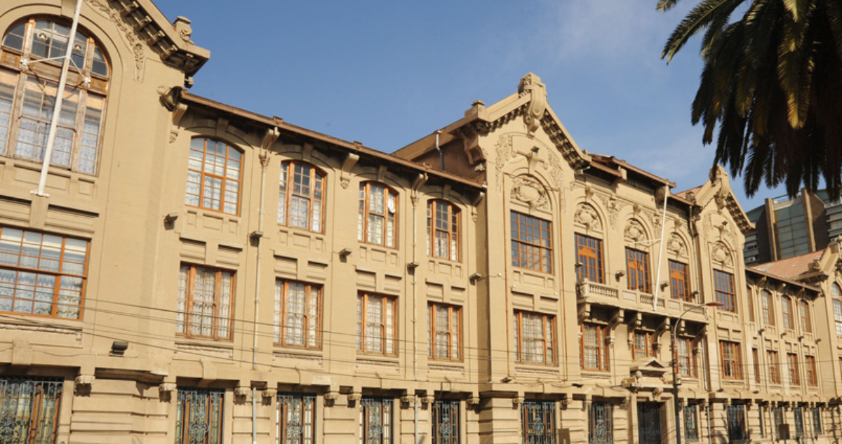 Alerta en PUCV por correo con amenaza de tiroteo: sería parte de envío masivo a diversas universidades