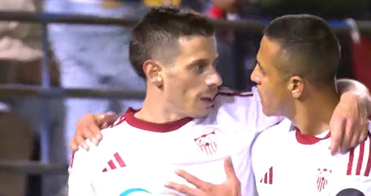 Alfon y Alexis Sánchez en gol del Sevilla