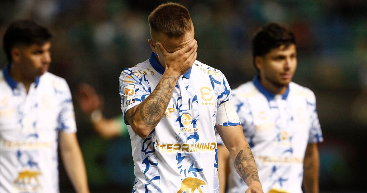 Everton anunció la salida de 12 de sus futbolistas este 31 de diciembre.