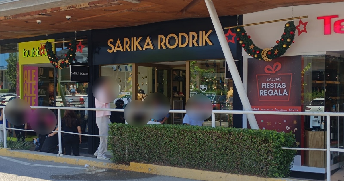 Delincuentes huyen con más de $200 millones en prendas de lujo tras asalto en mall de Quilicura