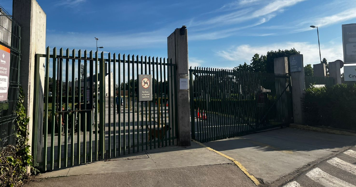 En riesgo vital quedó un hombre que fue baleado en un cementerio de Maipú: al menos siete disparos