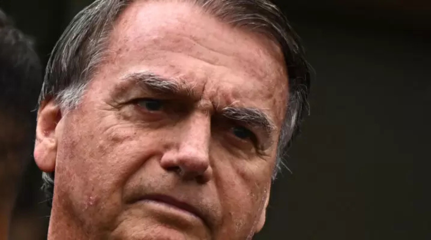 Juez niega prisión domiciliaria para Bolsonaro y autorizan cirugía: cumple 27 años de cárcel