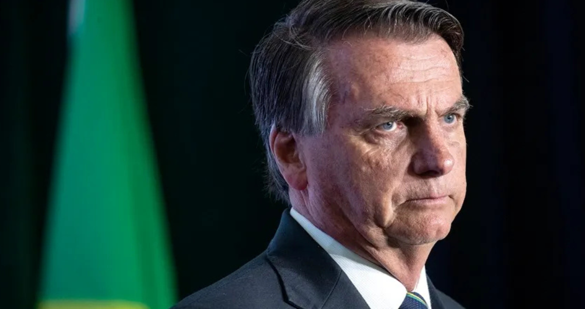 Mediante una carta desde la cárcel Bolsonaro reafirma a su hijo como candidato presidencial en 2026